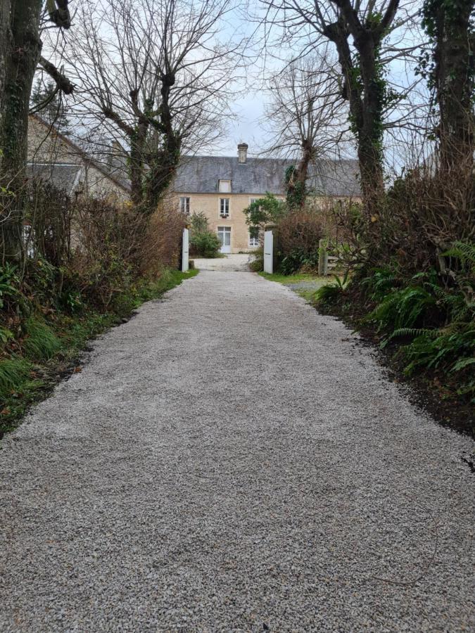 Domaine De La Cour Vautier Bed & Breakfast Mandeville-en-Bessin Екстериор снимка