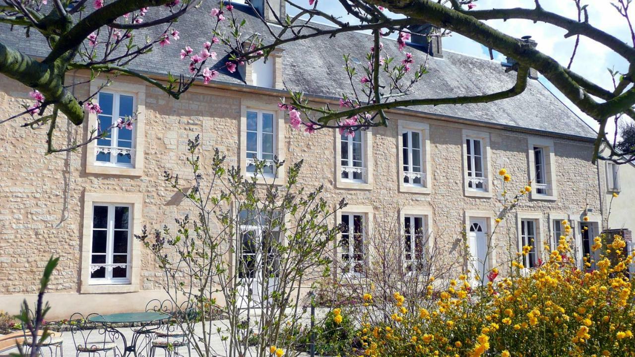 Domaine De La Cour Vautier Bed & Breakfast Mandeville-en-Bessin Екстериор снимка
